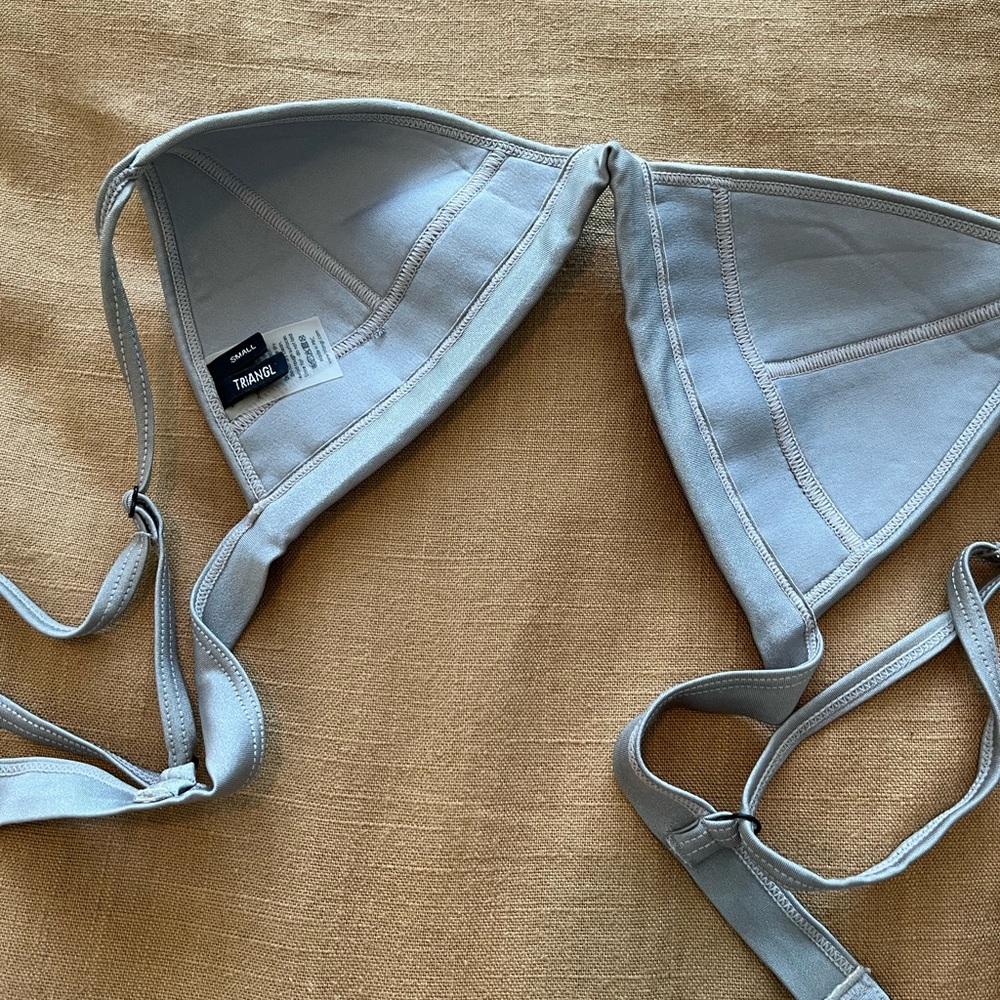 Triangl Bikini - Picture 3 of 4